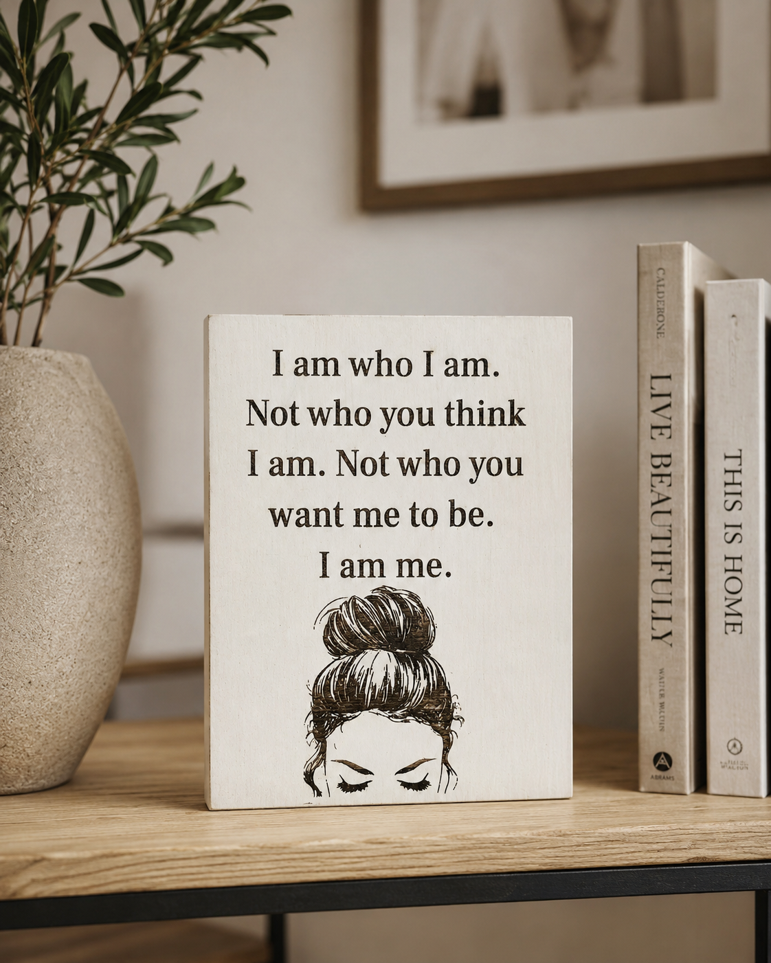 שלט עץ חרוט – I Am Who I Am